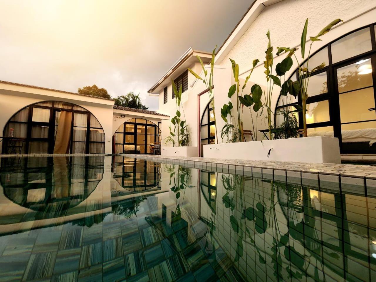 Santorini Mini - Inspired Homestay Ipoh