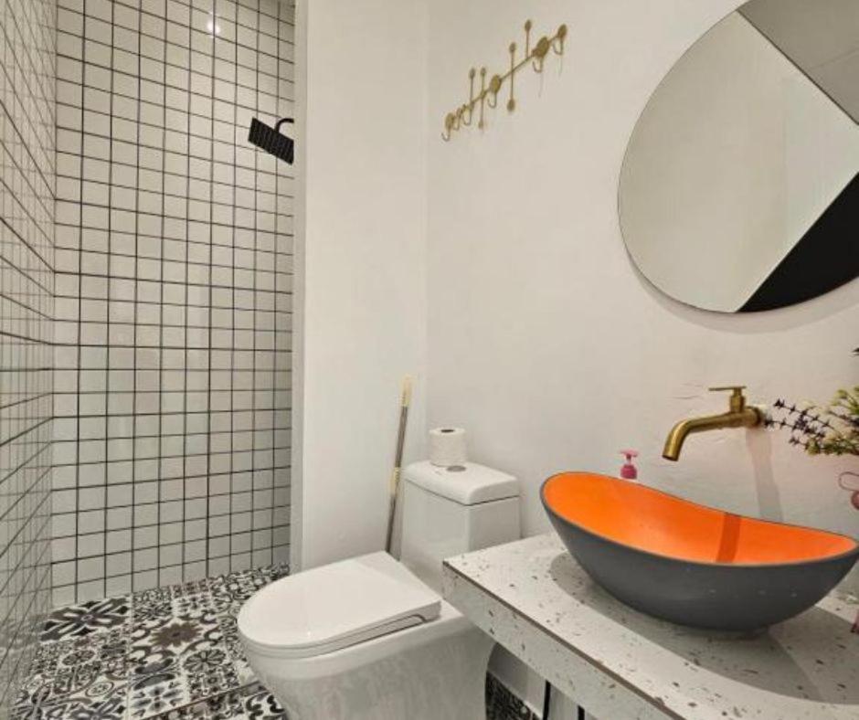 Santorini Mini - Inspired Homestay *
